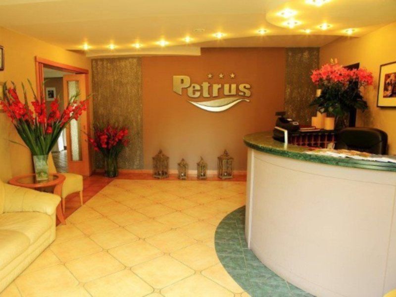 Hotel Petrus Krakow Bagian luar foto