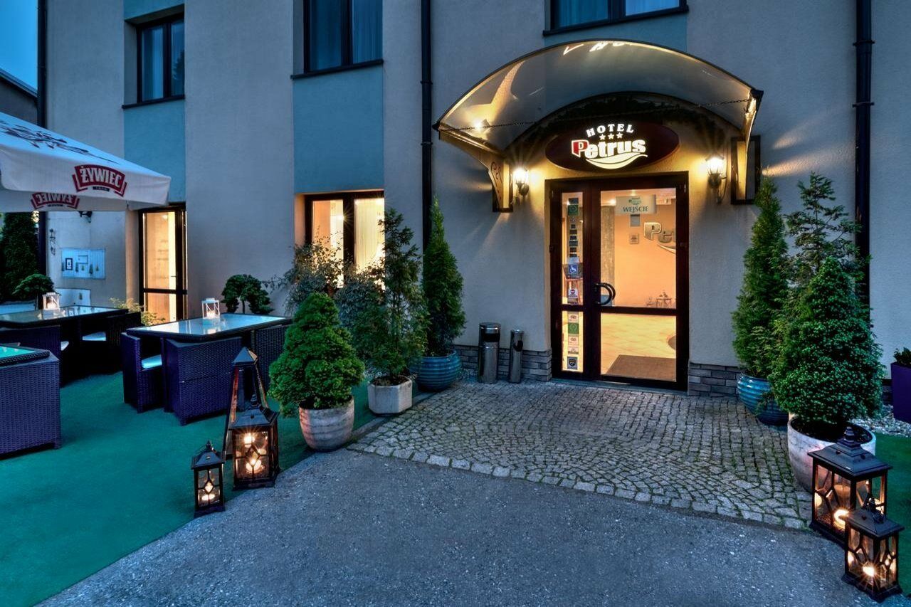 Hotel Petrus Krakow Bagian luar foto